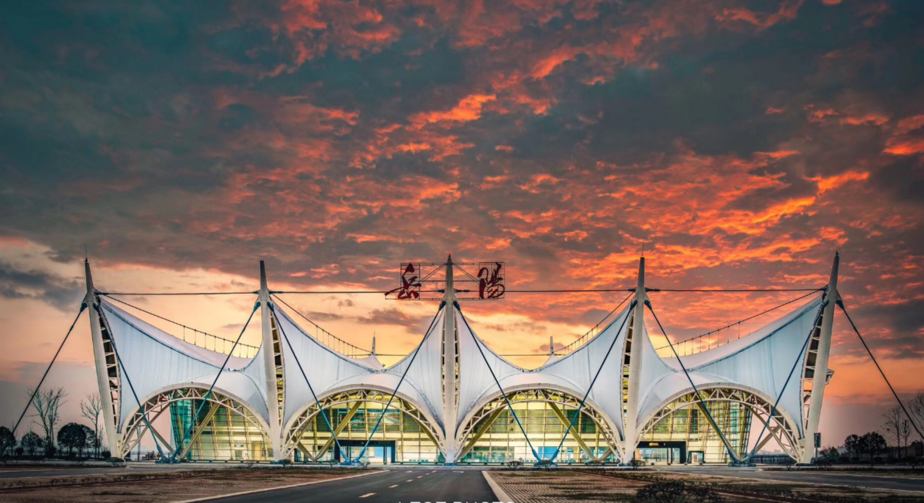 岳陽機(jī)場膜結(jié)構(gòu)建筑