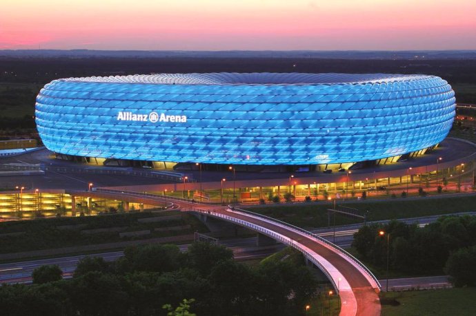 膜結(jié)構(gòu)車棚