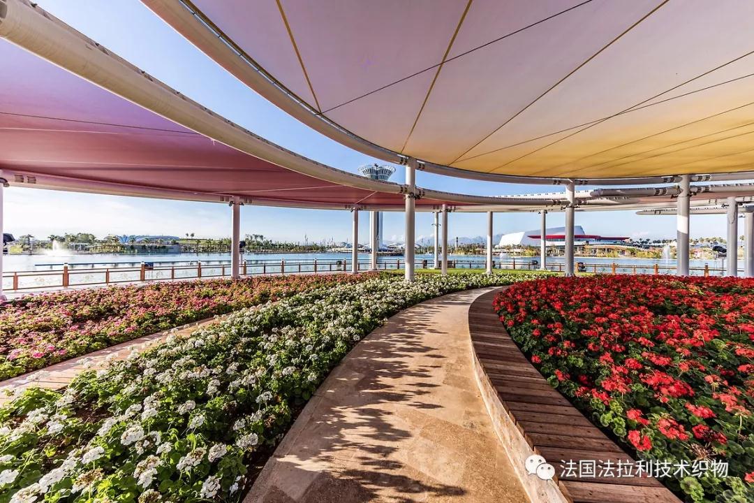 膜結(jié)構(gòu)車棚