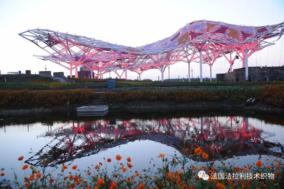 膜結(jié)構(gòu)車棚